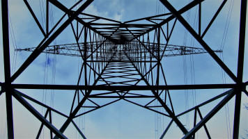                            So sieht Strom von unten aus.....    