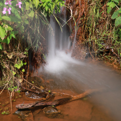Kleiner Wasserfall